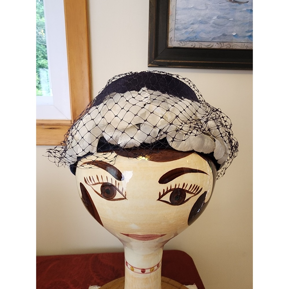 Vintage Navy Blue Pillbox Hat White Flowers Birdcage Veil Velvet Bow Retro Glam